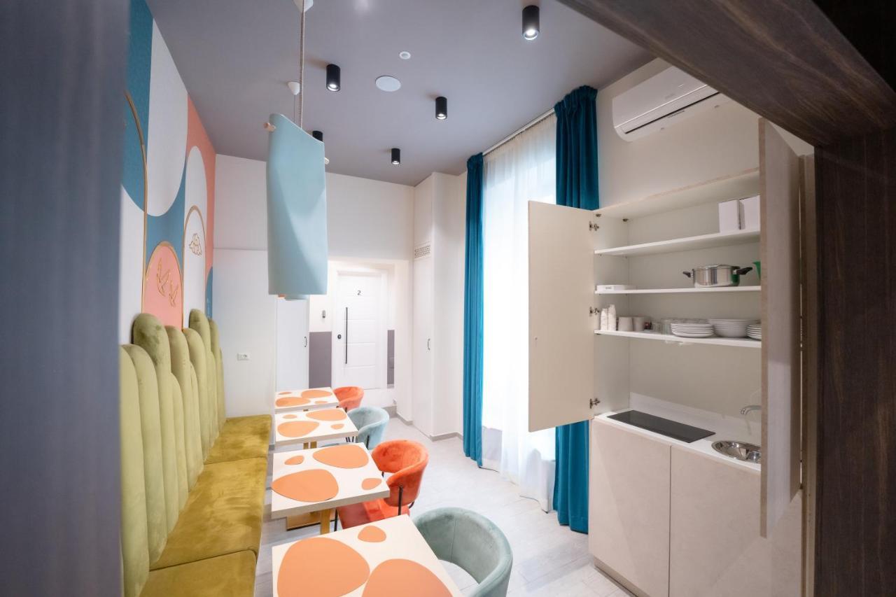 Piezz' E Sole Hotel Наполи Екстериор снимка