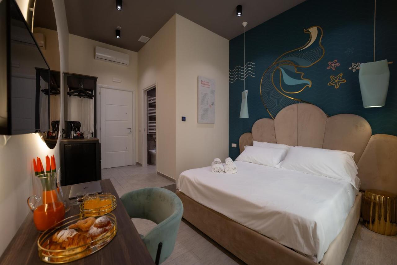 Piezz' E Sole Hotel Наполи Екстериор снимка